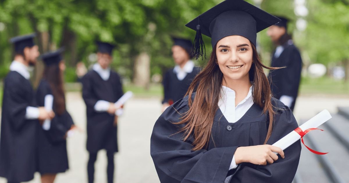 Just Announced! Apply Now for International Student Scholarships in April 2024