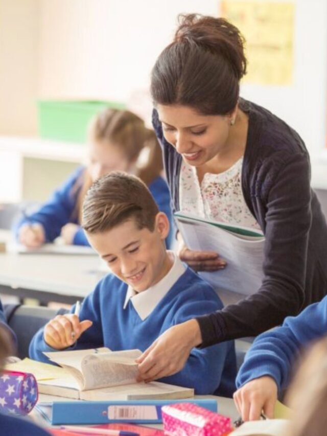 Work and live in Dubai as a Teaching Assistant in April 2024