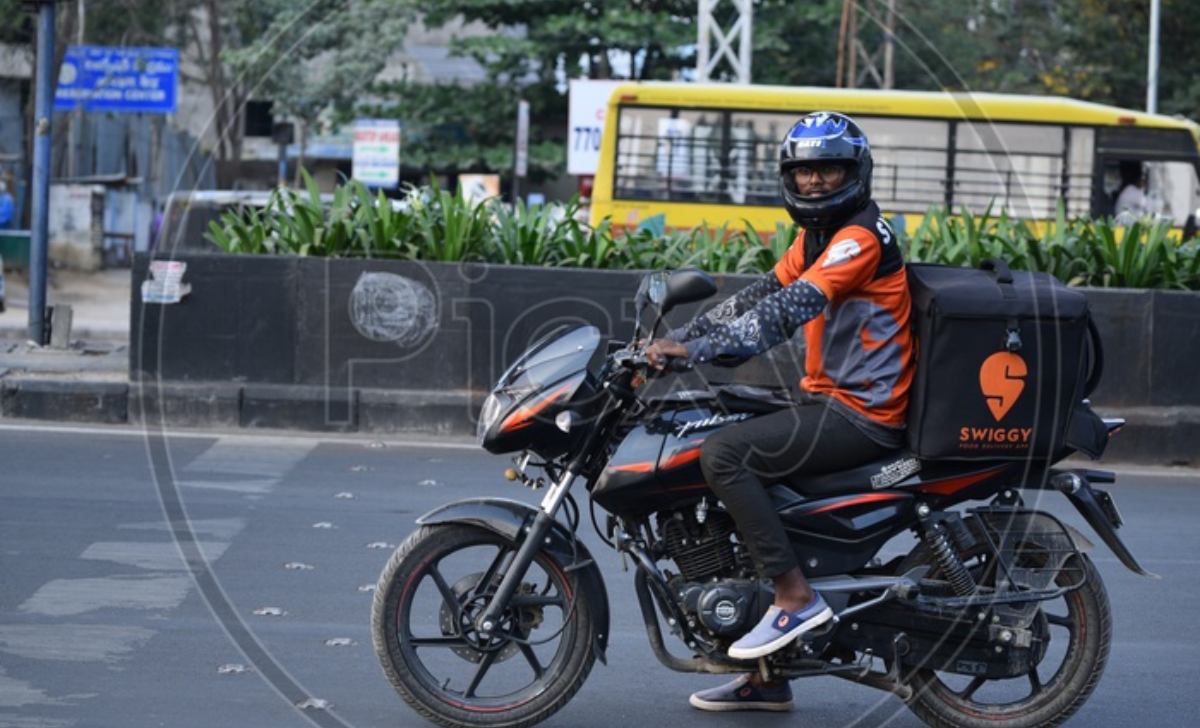 Delivery Boy Jobs in Dubai with Visa Sponsorship 2025: Opportunities and How to Apply 2 Delivery Boy Jobs in Dubai with visa sponsorship 2025
