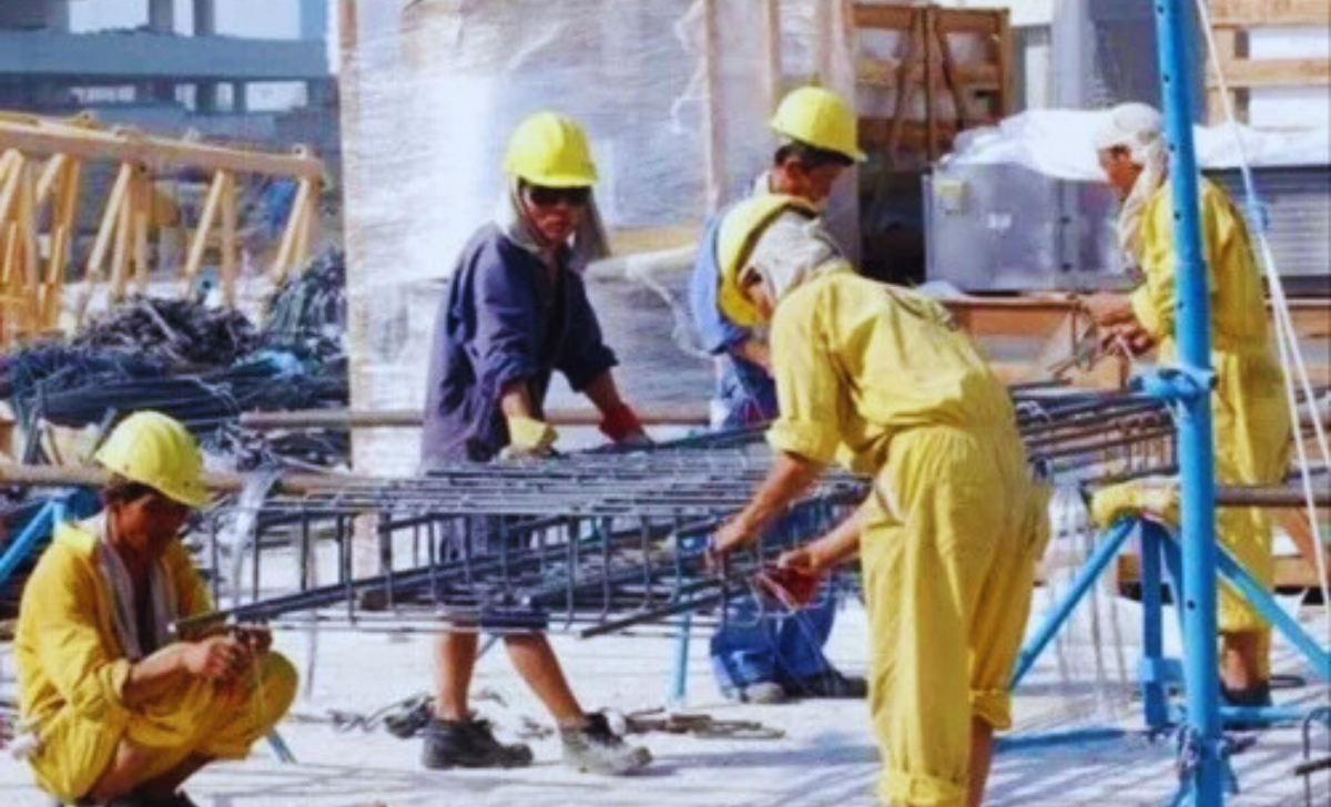 Unskilled Jobs in Dubai with Visa Sponsorship 2025: A Complete Guide 3 Unskilled Jobs in Dubai with visa sponsorship 2025