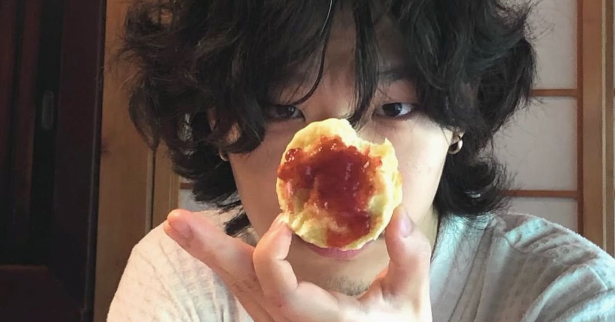 AKMU’s Chanhyuk Stuns Fans With Bold New Look: “He’s Found His Style!” 4 AKMUs Chanhyuk wows fans with bold new look 3