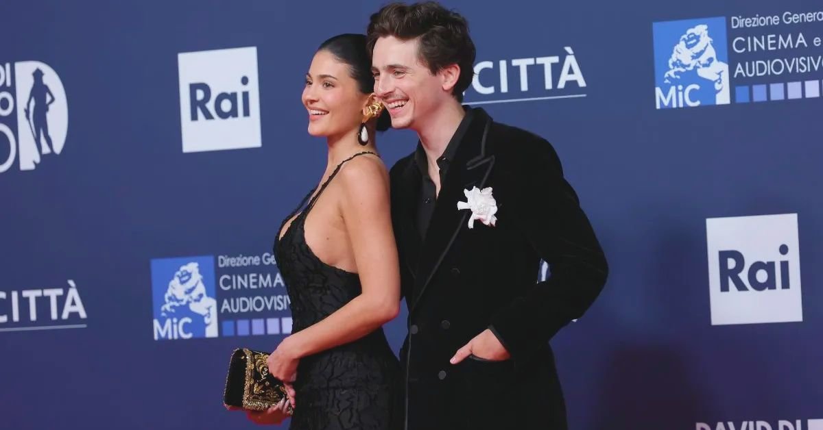 Eiza González Breaks Silence on Timothée Chalamet and Kylie Jenner’s Romance: “I’m Obsessed With Them” 2 Eiza Gonzalez comments on ex Timothee Chalamets relationship with Kylie Jenner 3