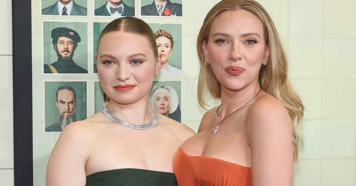 Kate Winslet’s Daughter Mia Threapleton Is Her Glamorous Twin in $350K Worth of Jewelry at Red Carpet Premiere 4 Kate Winslets Daughter Mia Threapleton Is Her Glamorous Twin in 350K Worth of Jewelry at Red Carpet Premiere 3 1
