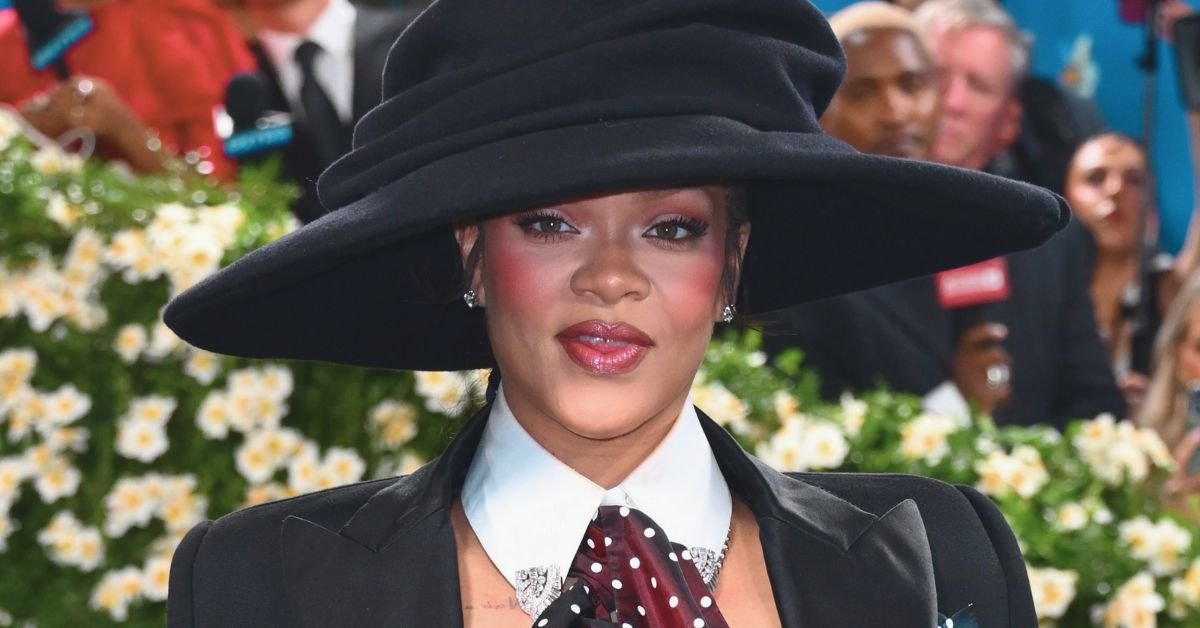 Rihanna ‘Excited’ to Reveal Third Pregnancy at Met Gala 2025: A Star-Studded Surprise for Fashion's Biggest Night 4 Rihanna ‘Excited to Reveal Third Pregnancy at Met Gala 2025 A Star Studded Surprise for Fashions Biggest Night 2