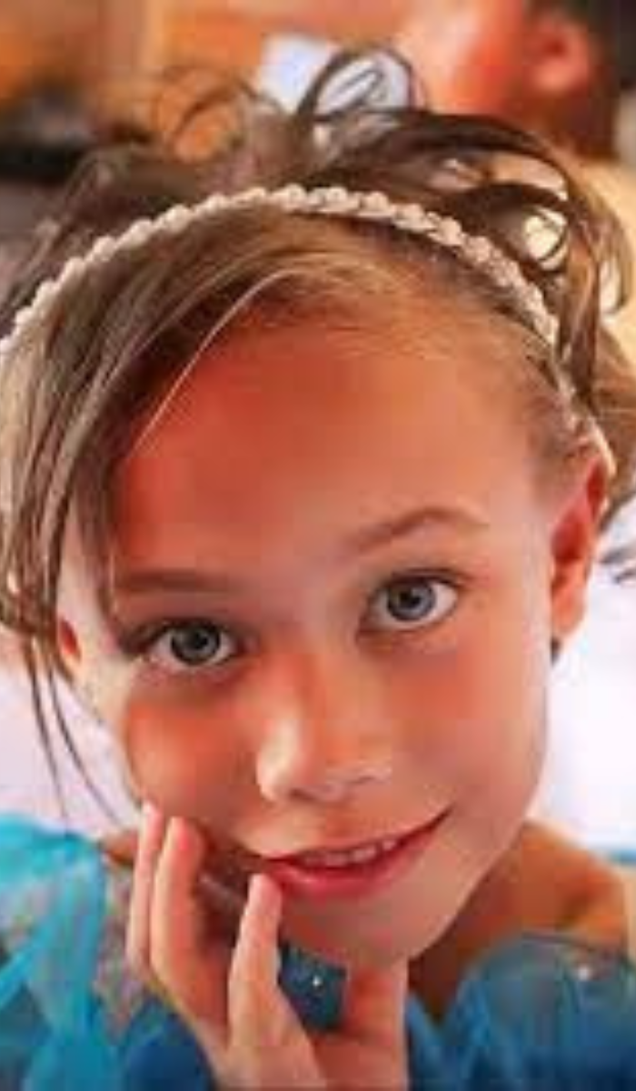 Mom Accused of Selling Her Daughter for $1,000 Over “Light Eyes and Skin”—Internet Outraged 2 Untitled design 1