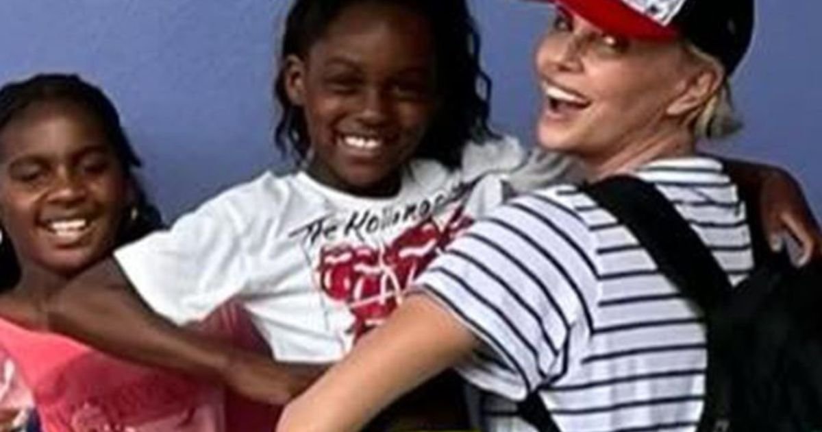 “They Have Zero Respect!” — Charlize Theron’s Brutally Honest Parenting Confession 2 “They Have Zero Respect!” — Charlize Theron’s Brutally Honest Parenting Confession