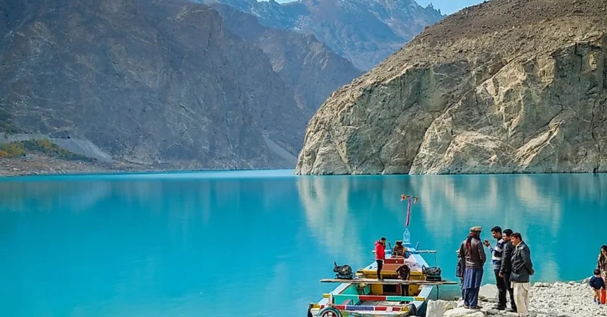 Attabad Lake: Pakistan Hidden Paradise That Looks Straight Out of a Fairytale 2 Attabad Lake Pakistans Hidden Paradise