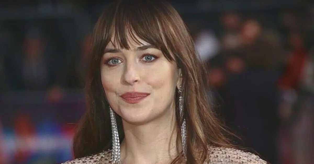 Dakota Johnson Reveals Her ‘Homie’ Bond With Pedro Pascal—and His Wardrobe Habit 4 Dakota Johnson reveals her famous homie name 1