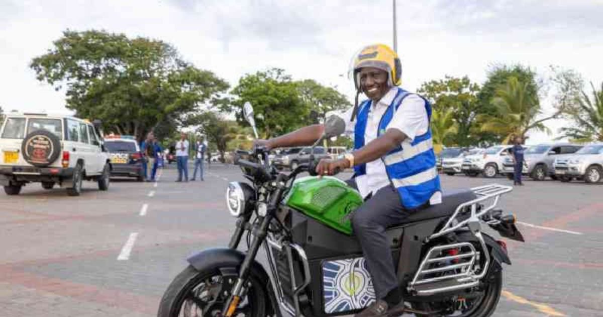 From Classroom to Clean Energy: Kenyan Teacher Turns Old Laptop Batteries into Life-Changing Electric Motorbikes 3 From Classroom to Clean Energy: Kenyan Teacher Turns Old Laptop Batteries into Life-Changing Electric Motorbikes