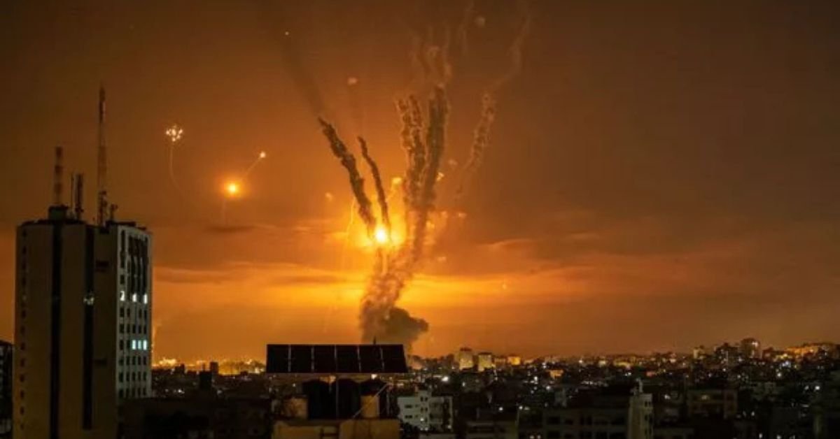 Tel Aviv–Yafo Suffers Direct Missile Strikes Amid Israel–Iran Conflict 2 Tel Aviv–Yafo Suffers Direct Missile Strikes Amid Israel–Iran Conflict 1 1