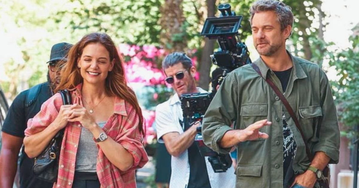 Katie Holmes and Joshua Jackson Reunite for Happy Hours Trilogy in NYC — A Dawson’s Creek Dream Come True 4 Katie Holmes and Joshua Jackson Reunite for Happy Hours Trilogy in NYC 2