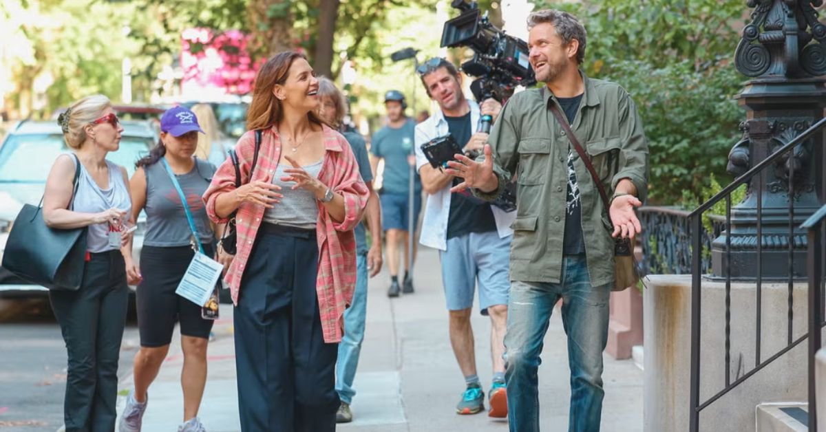 Katie Holmes and Joshua Jackson Reunite for Happy Hours Trilogy in NYC — A Dawson’s Creek Dream Come True 2 Katie Holmes and Joshua Jackson Reunite for Happy Hours Trilogy in NYC 3