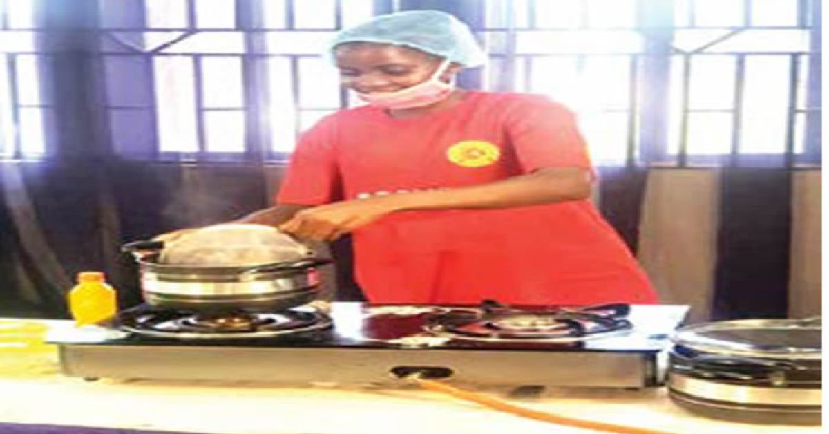 Chef Dammy Refutes Rumours of Attempting World Record for Largest Pot of Beans 1 heloo g 51 1