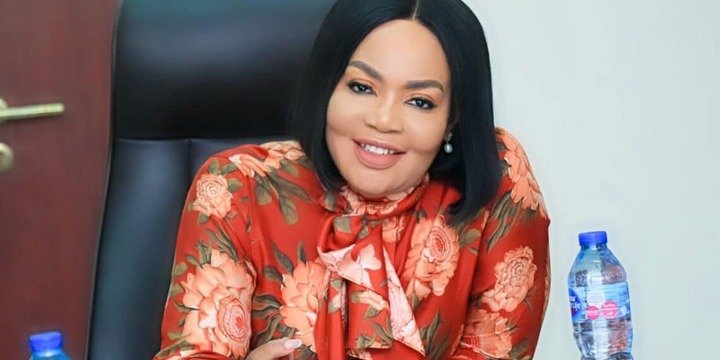 4b55365a1044fd6861616bb0565b4606