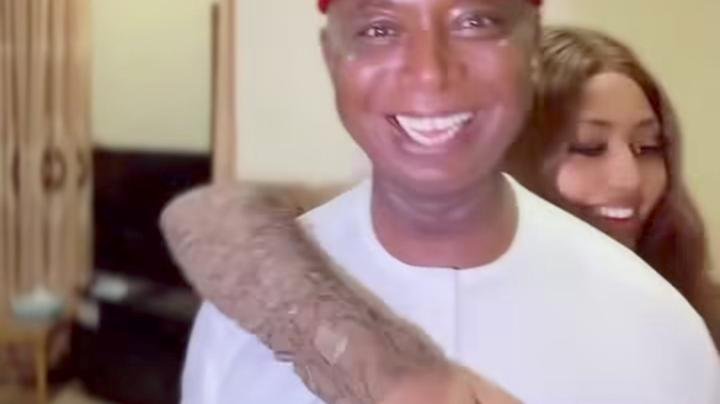 86f2a5ee9d8140f7a6c6e81af6228b9f