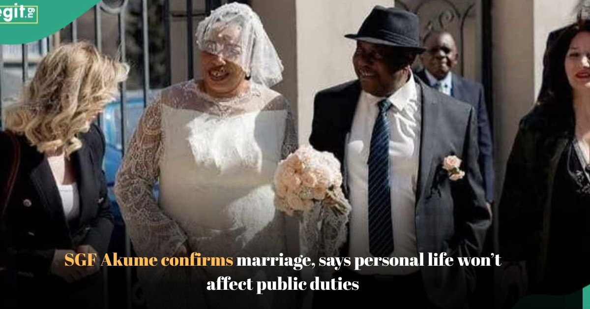 SGF Akume confirms marriage, says personal life won’t affect public duties 2 Voyage en peniche avec Bruno Podalydes Chaque matin apres une nuit confortable un paysage different soffre a nous 7 2